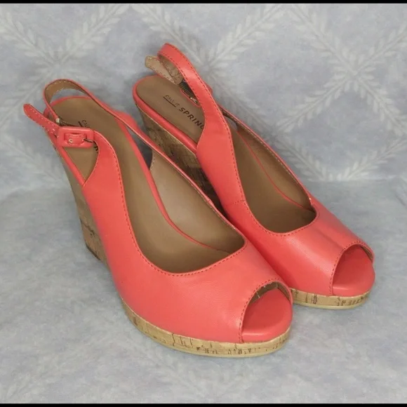 Call it Spring Coral Wedges - Picture 3 of 5